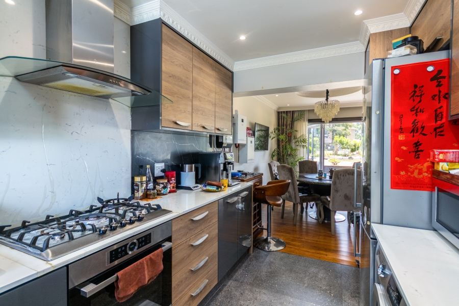 3 Bedroom Property for Sale in Kenilworth Western Cape